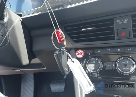 2024 Volkswagen Jetta Se z USA, uszkodzony, nr VIN 3VW7M7BU8RM075287